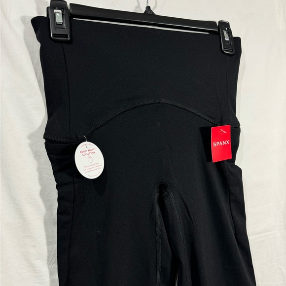 SPANX Shape Booty Boost Side Pockets Legging Very Black Athletic Travel Yoga NWT - Picture 3 of 11